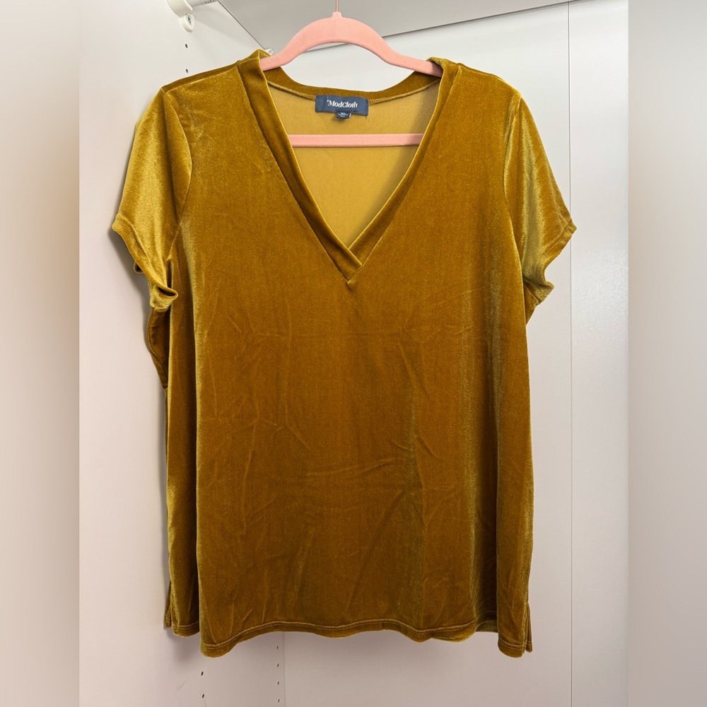 Modcloth Gold Relaxed Short Sleeve Tee